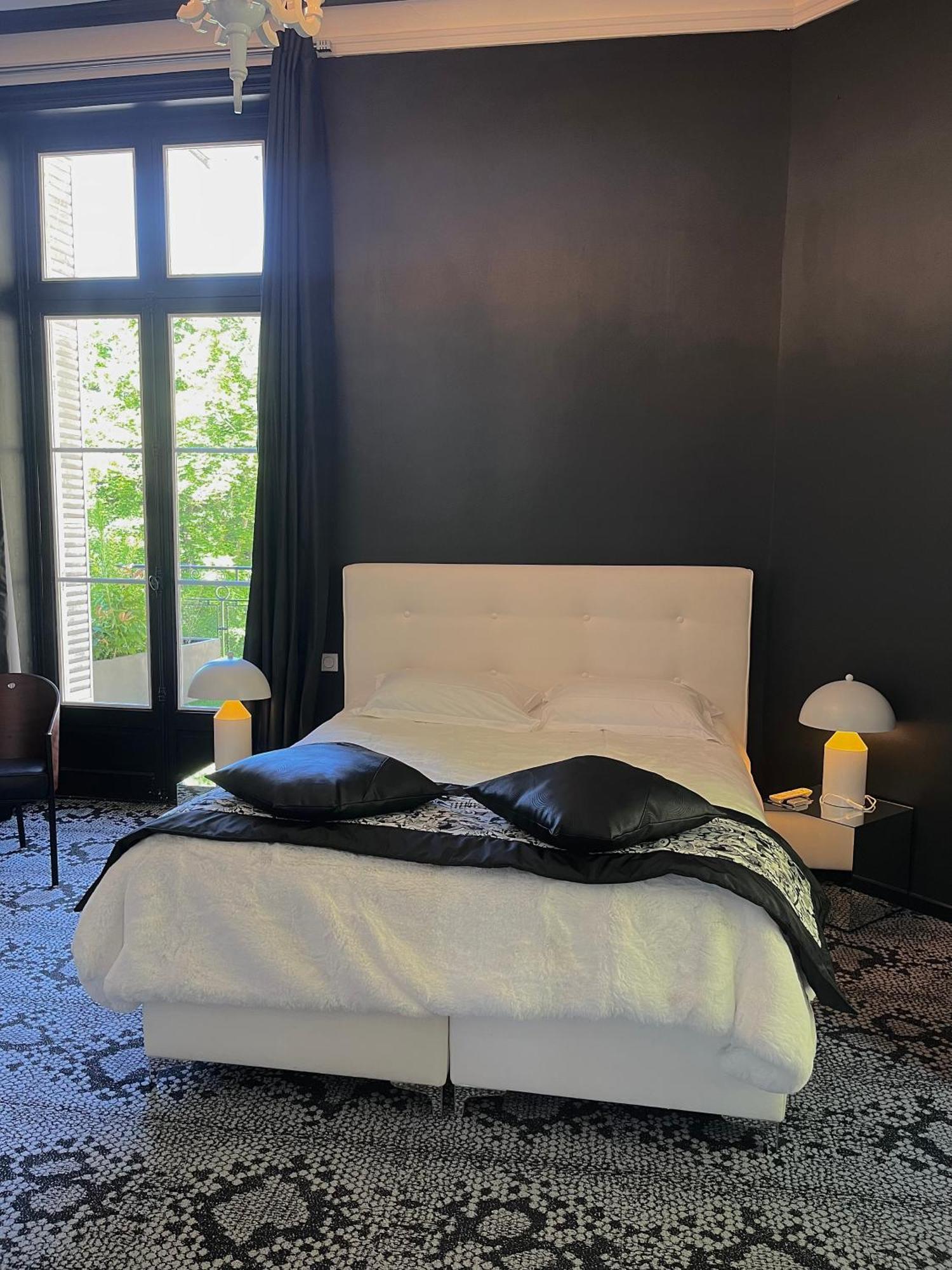 Art Hotel Rochecorbon Ngoại thất bức ảnh