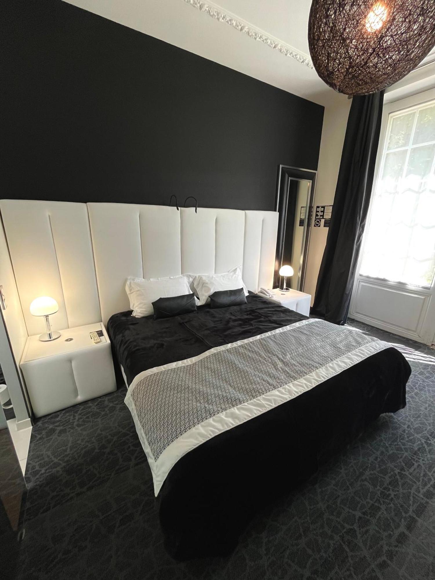 Art Hotel Rochecorbon Ngoại thất bức ảnh